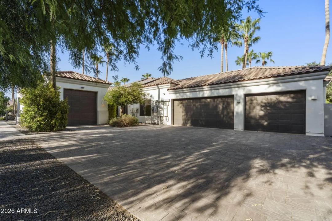 Real Estate Picture 9