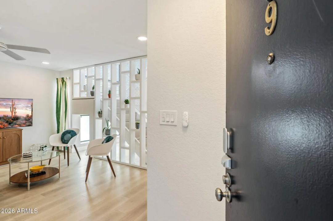 Real Estate Picture 8