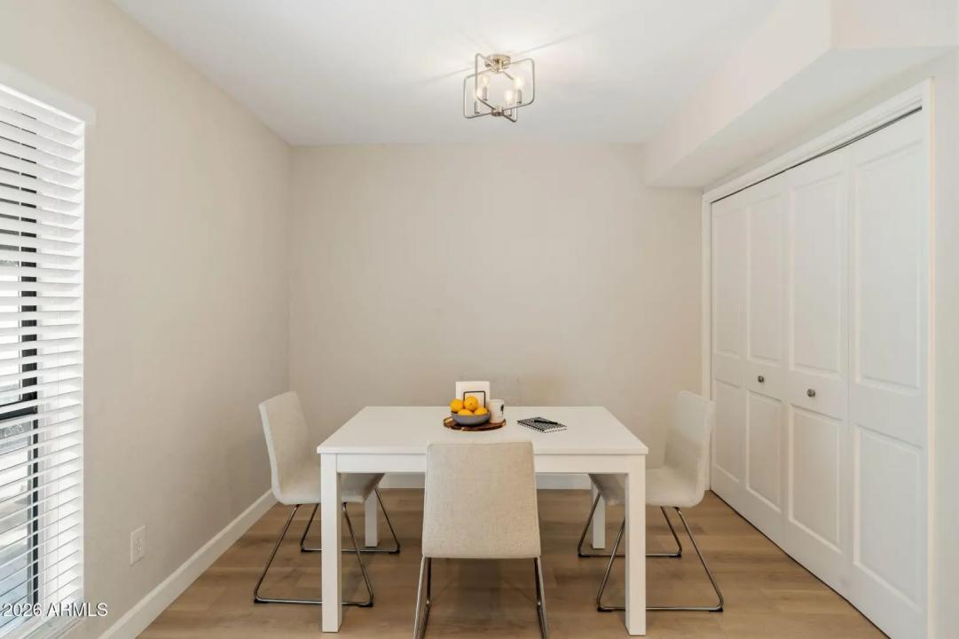 Real Estate Picture 17