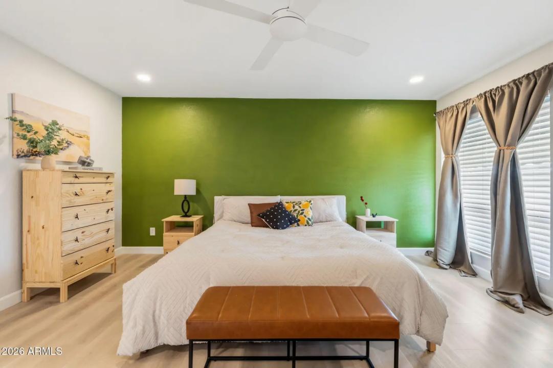 Real Estate Picture 29