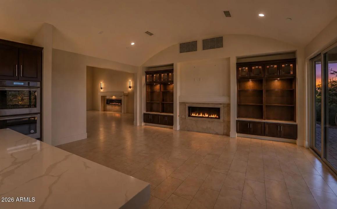 Real Estate Picture 9