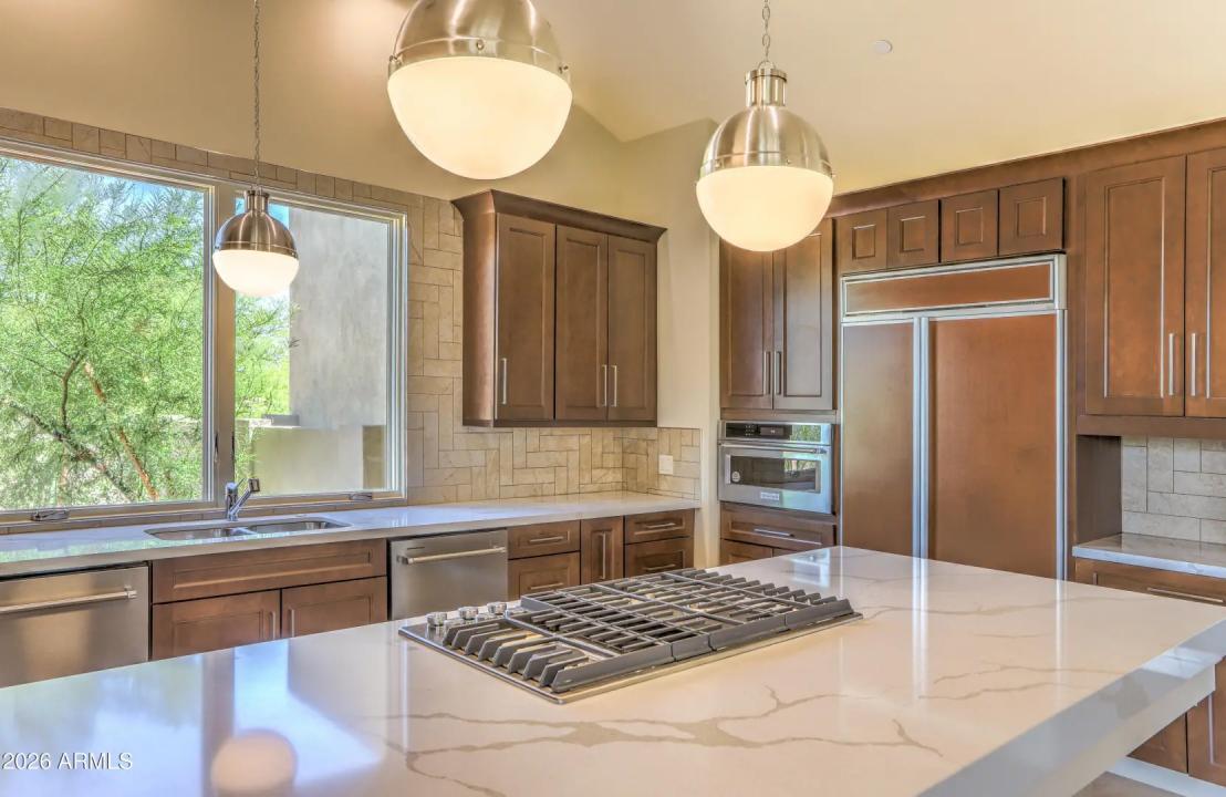 Real Estate Picture 34