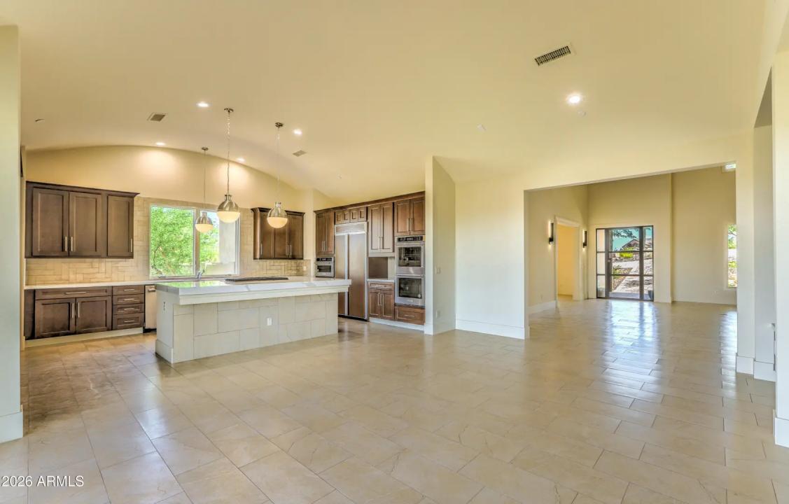 Real Estate Picture 38