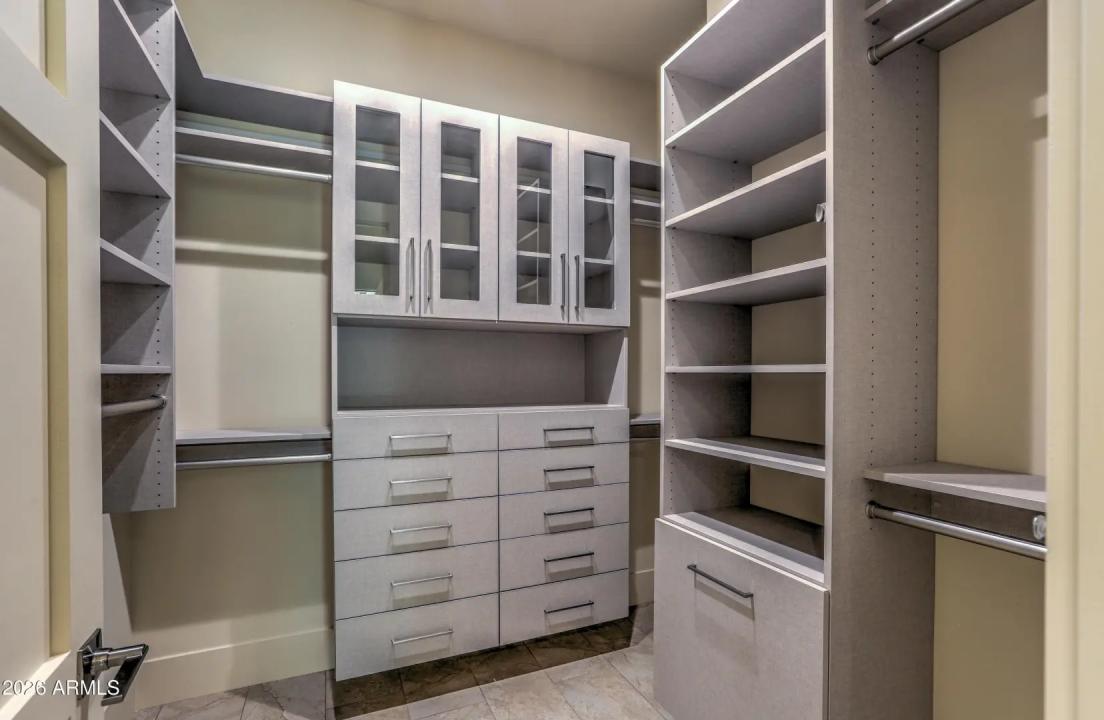 Real Estate Picture 50