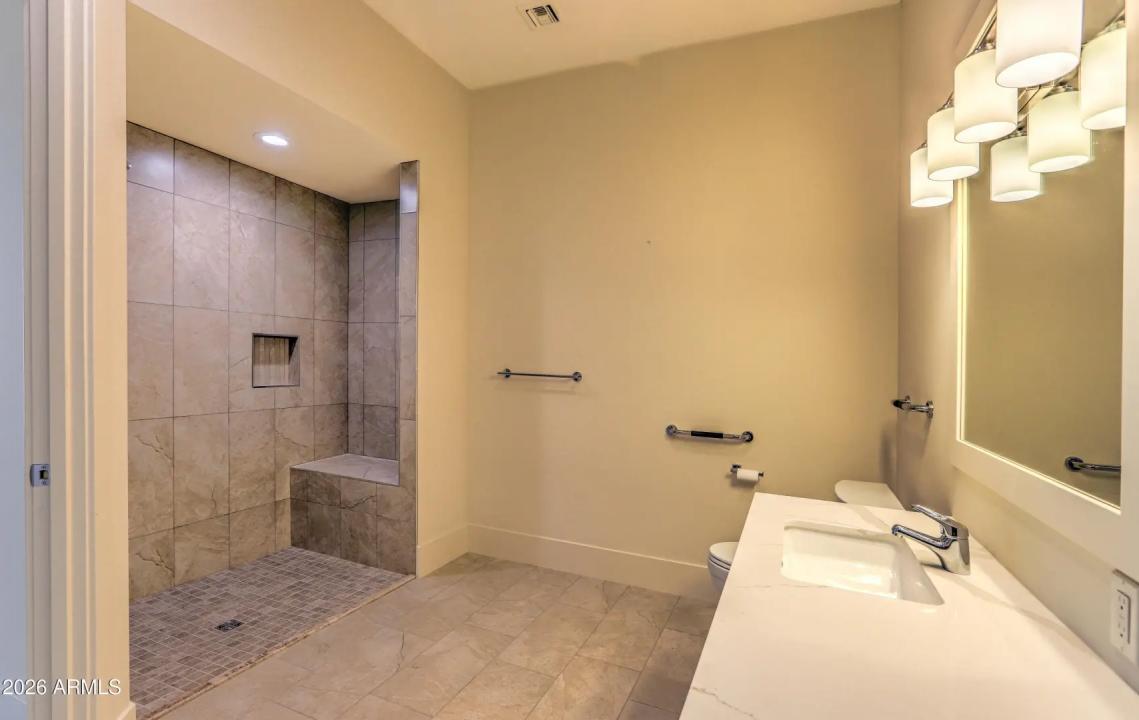 Real Estate Picture 58