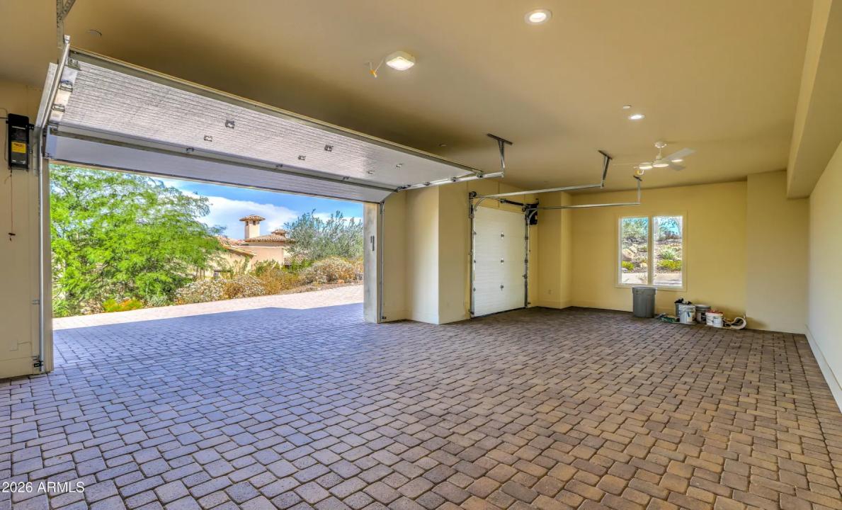 Real Estate Picture 70