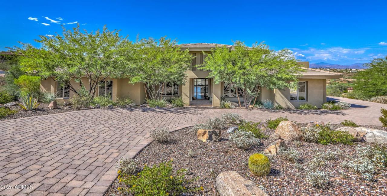 Real Estate Picture 2