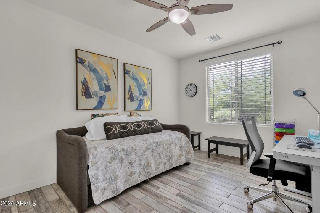 Real Estate Picture 15
