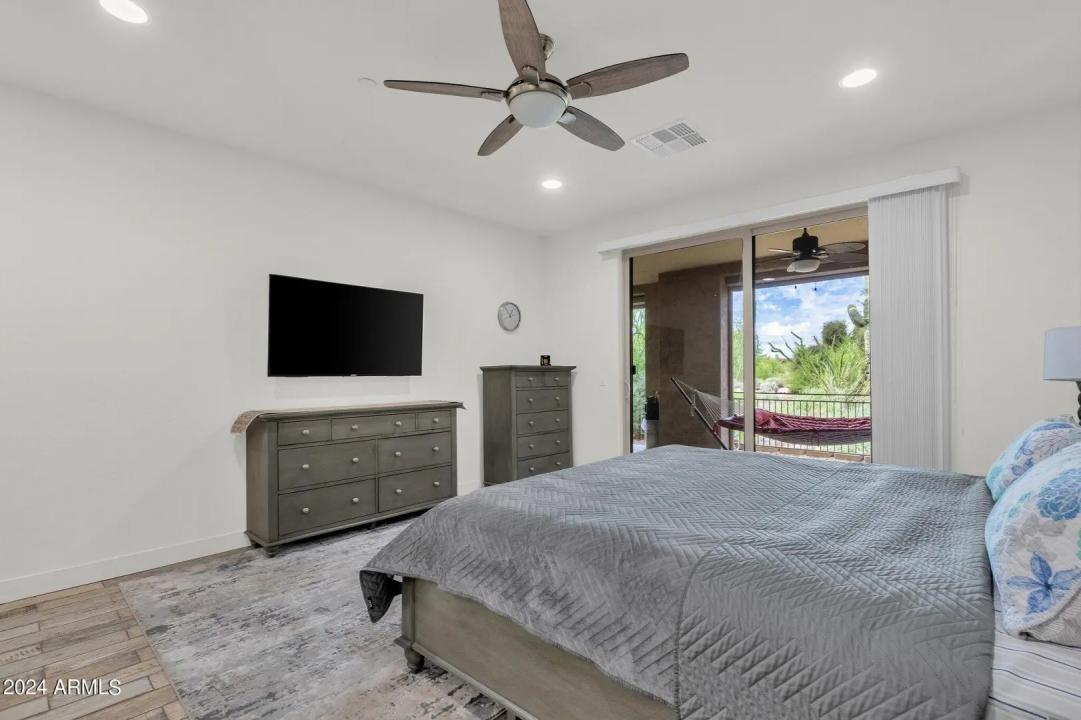 Real Estate Picture 19