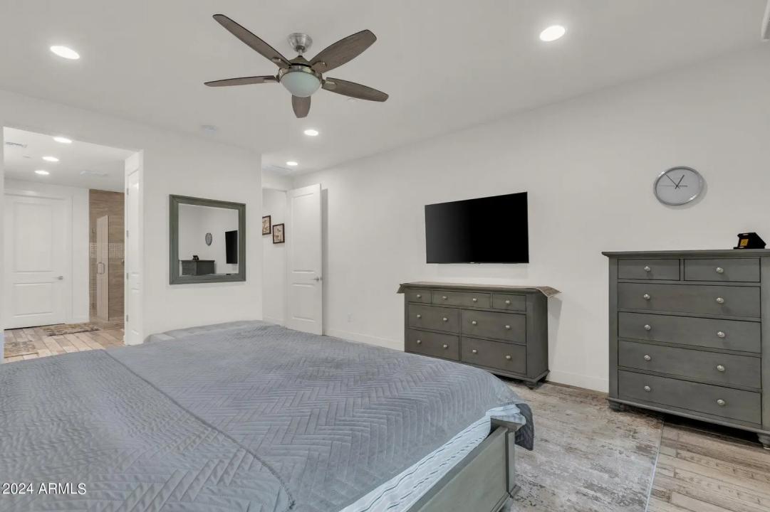 Real Estate Picture 20