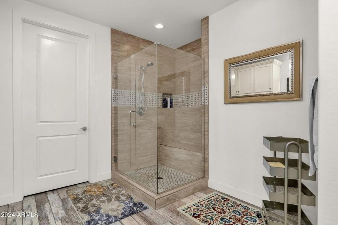 Real Estate Picture 22