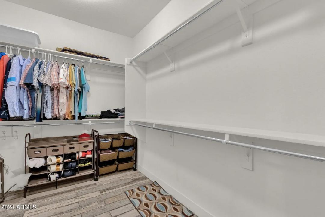 Real Estate Picture 23