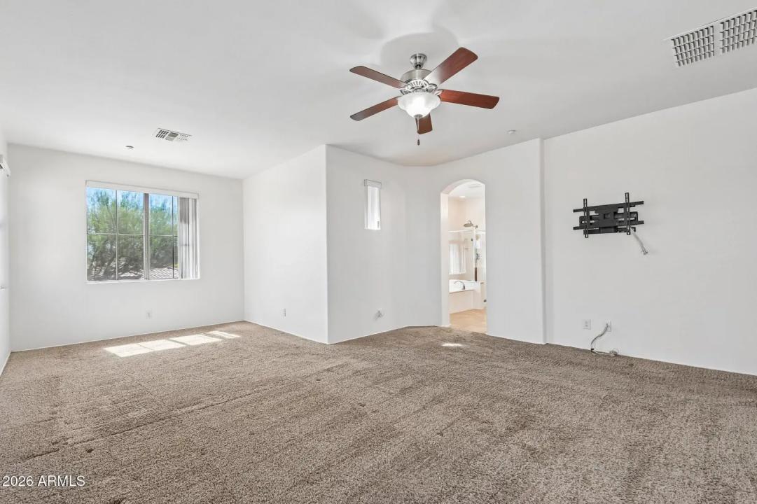 Real Estate Picture 32