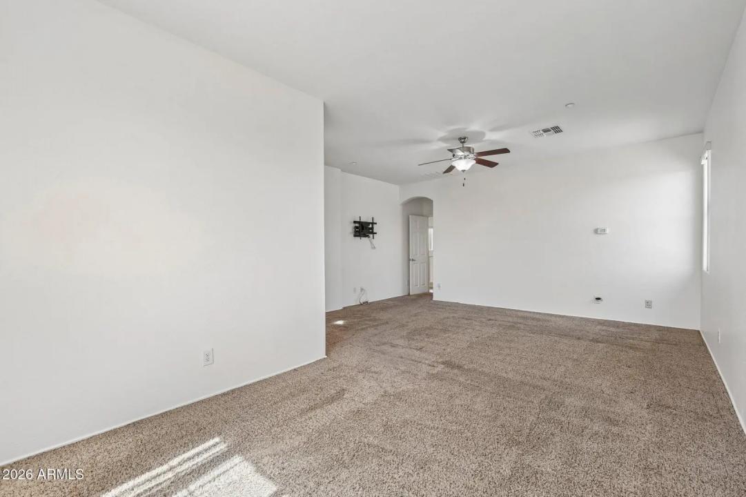 Real Estate Picture 33