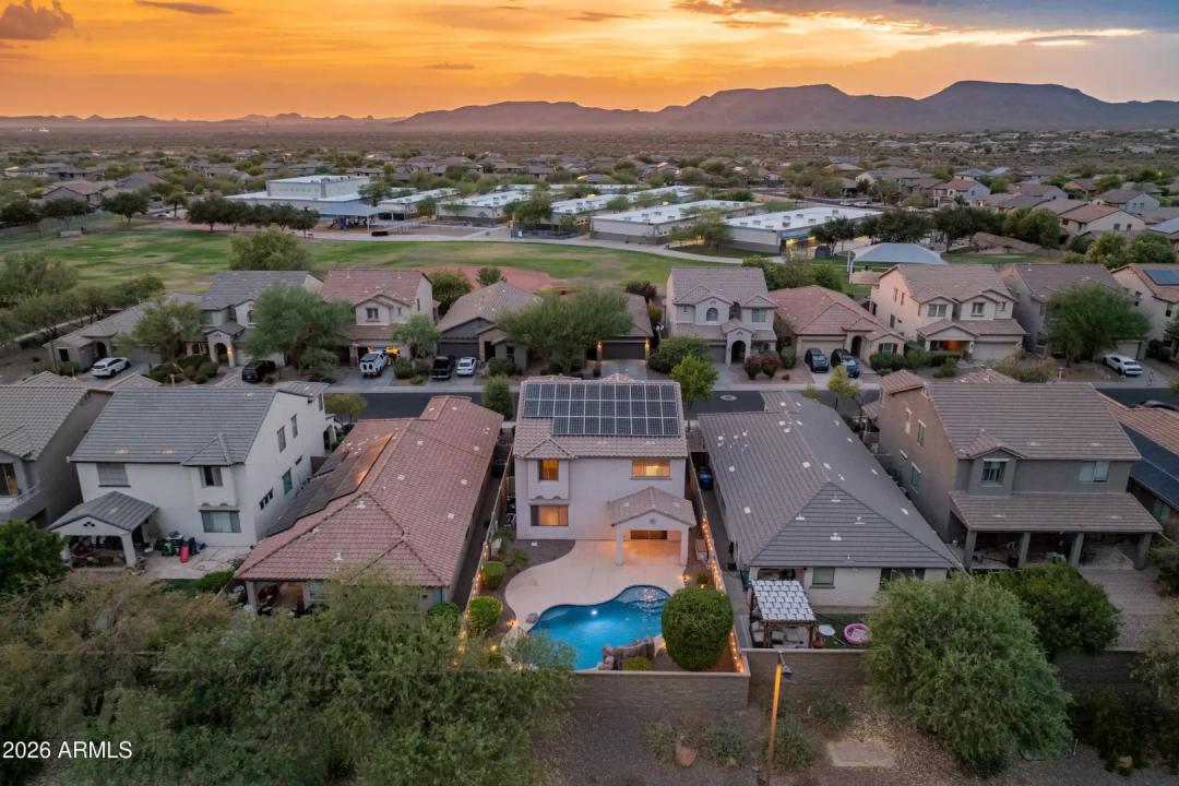 Real Estate Picture 17