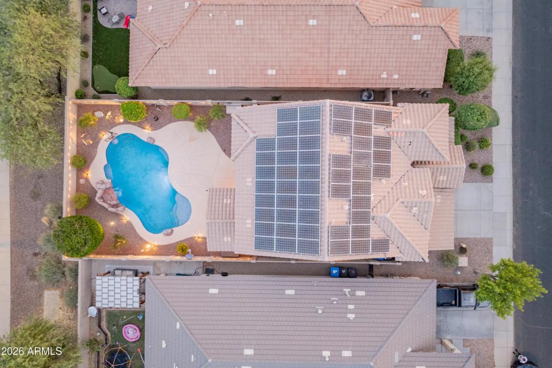 Real Estate Picture 7