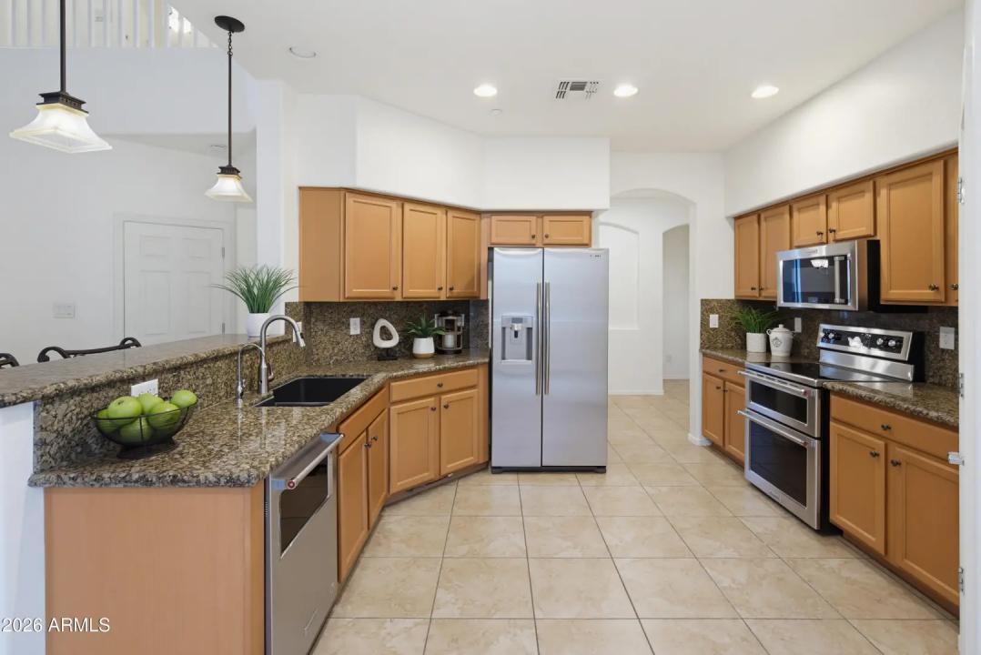 Real Estate Picture 23