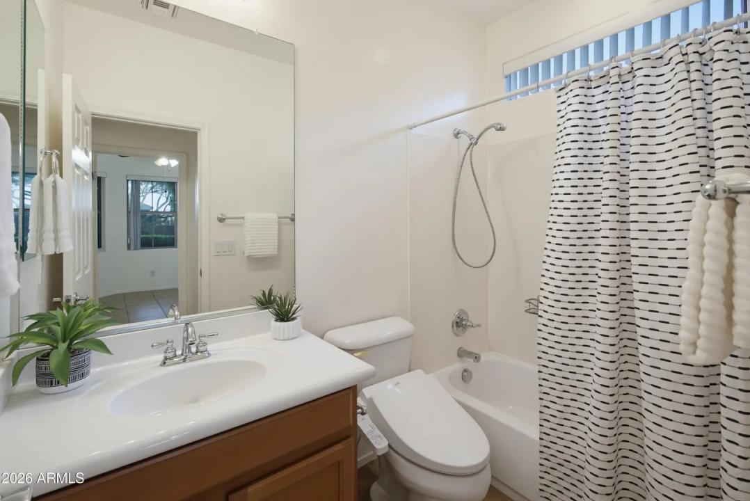Real Estate Picture 30