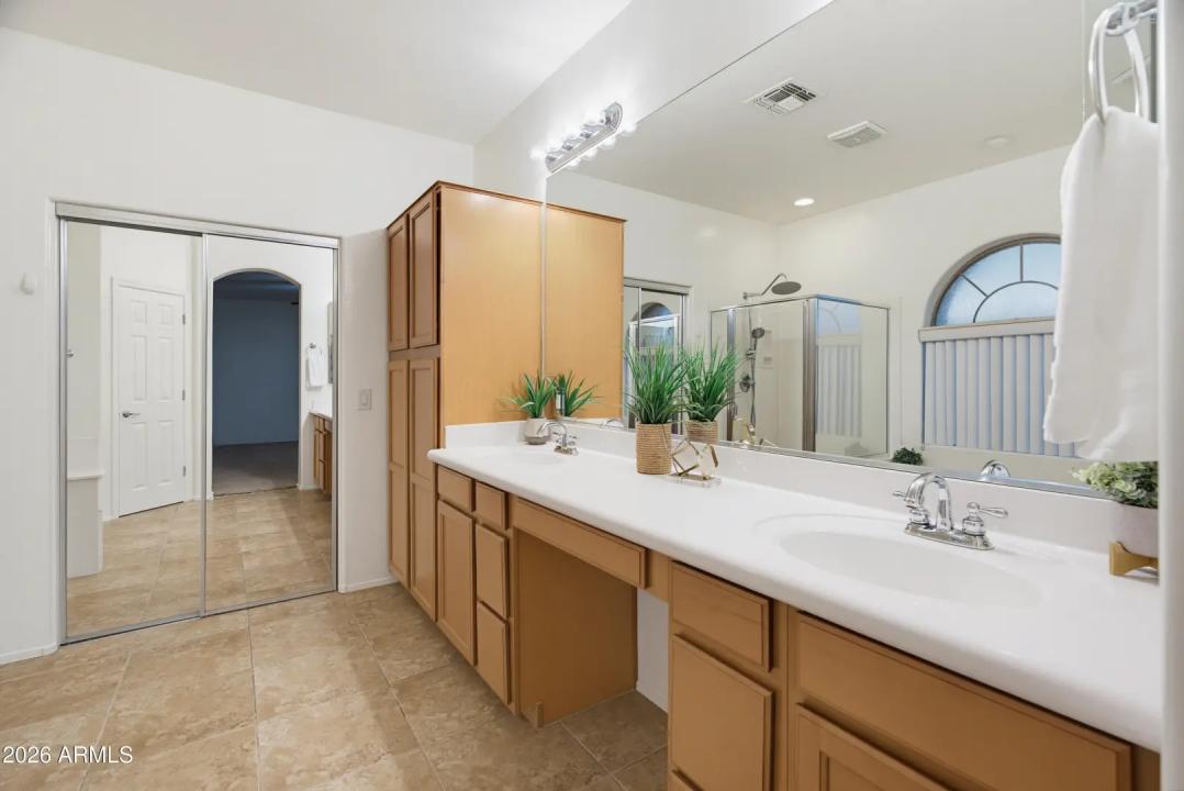 Real Estate Picture 35