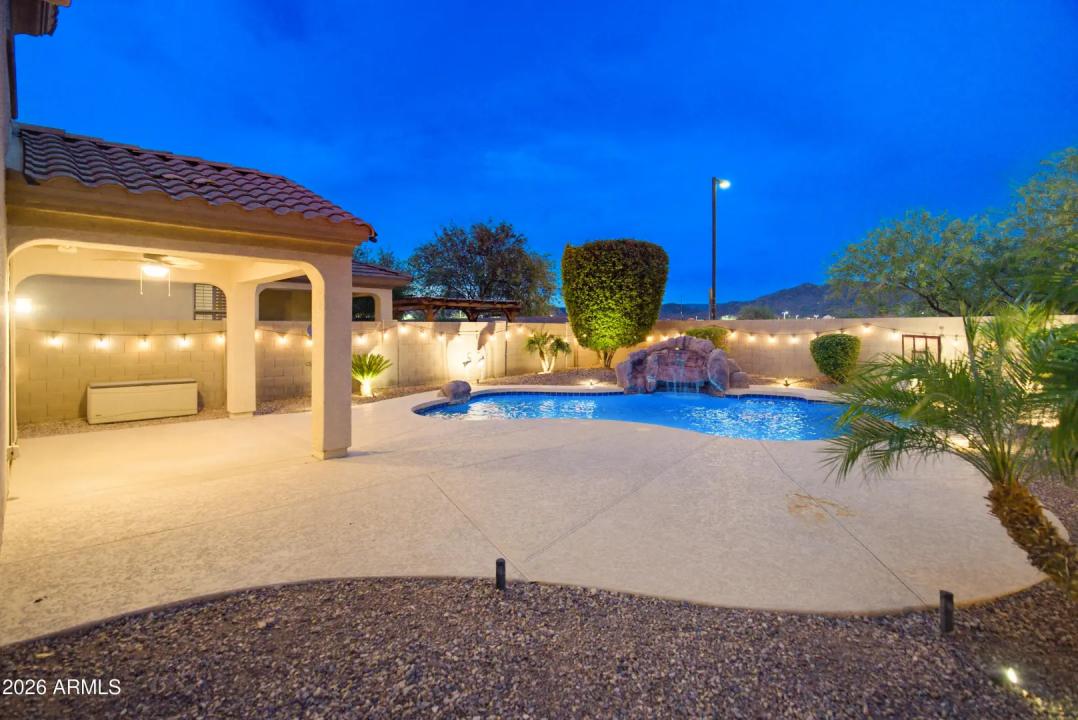 Real Estate Picture 10