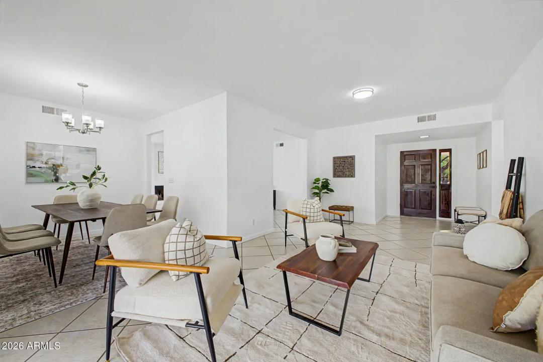 Real Estate Picture 9