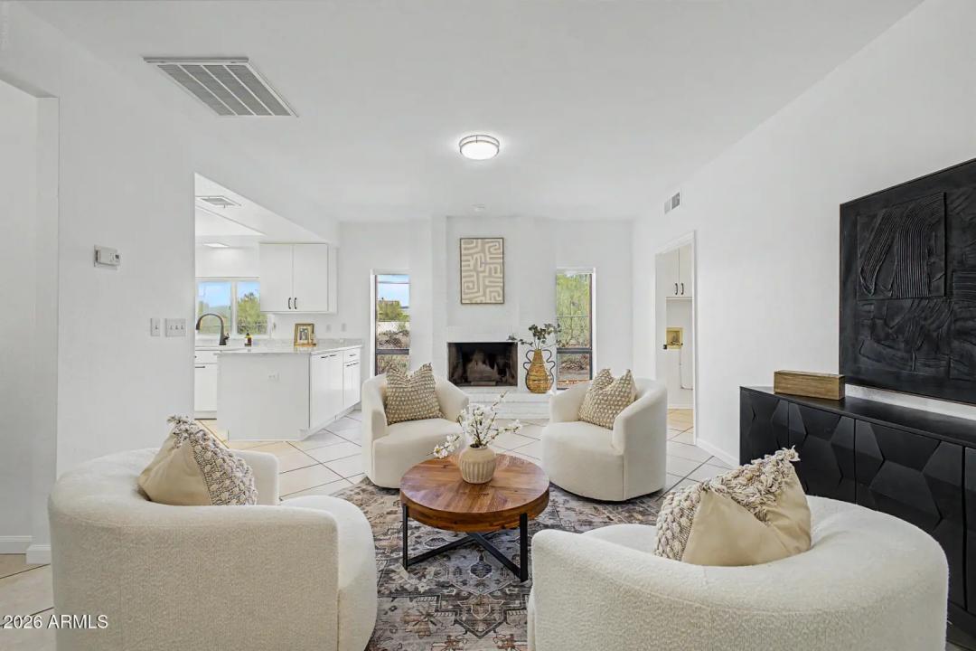 Real Estate Picture 10