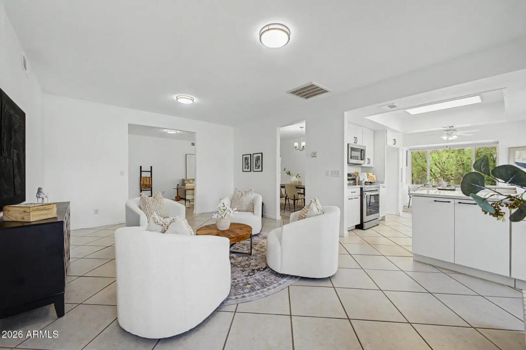 Real Estate Picture 13