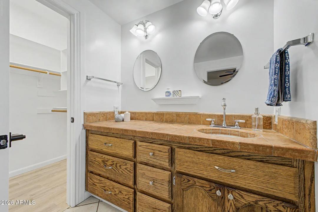 Real Estate Picture 22