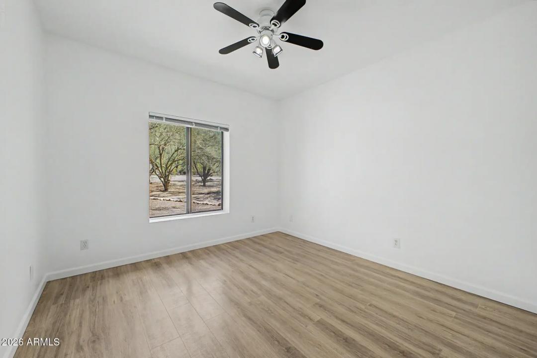 Real Estate Picture 27
