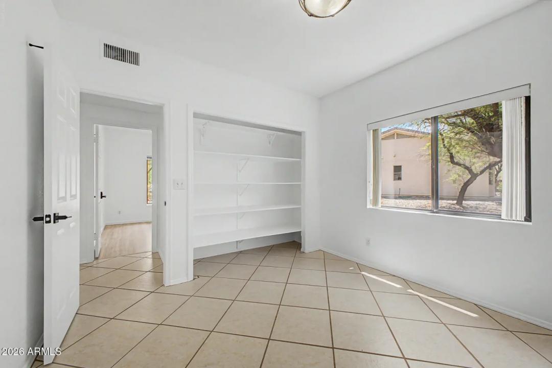 Real Estate Picture 30