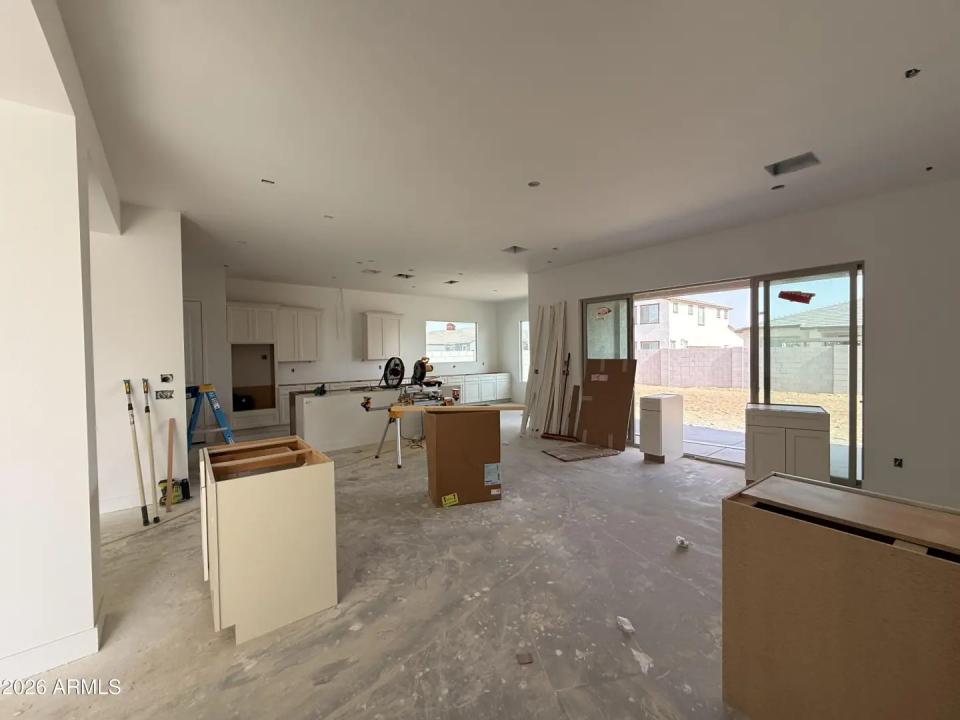 Real Estate Picture 3