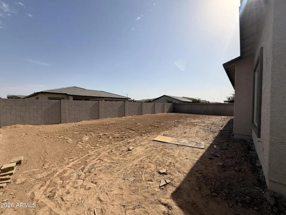 Real Estate Picture 8