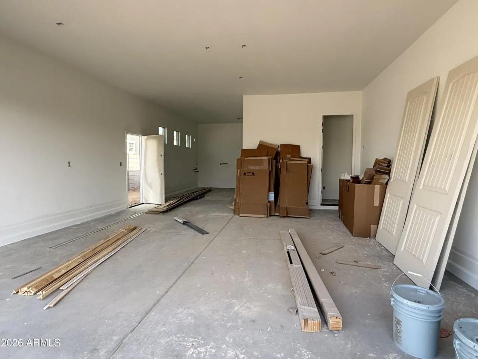 Real Estate Picture 10