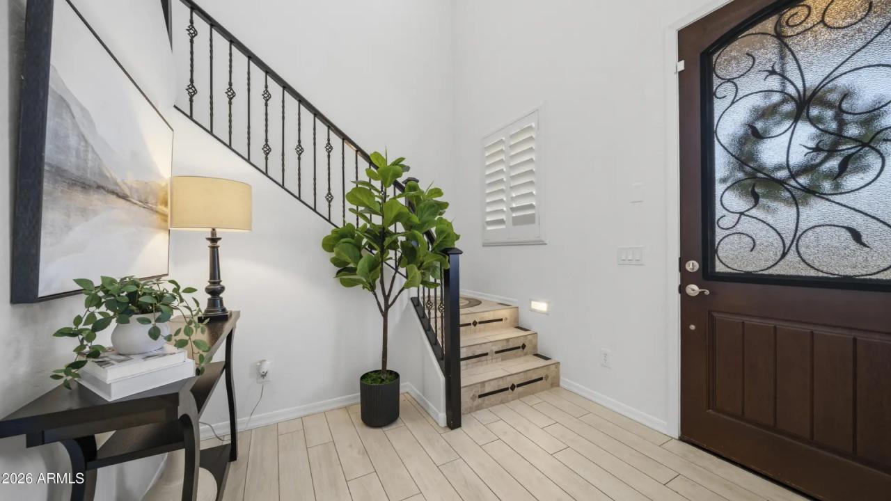 Real Estate Picture 5