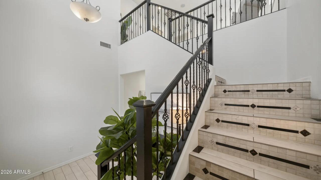 Real Estate Picture 19