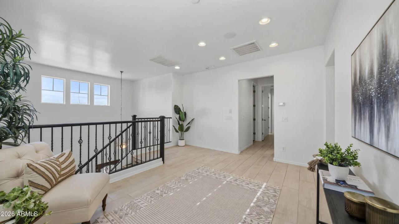 Real Estate Picture 23