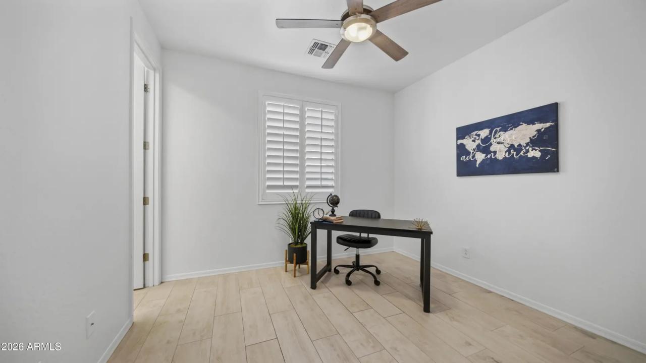 Real Estate Picture 28