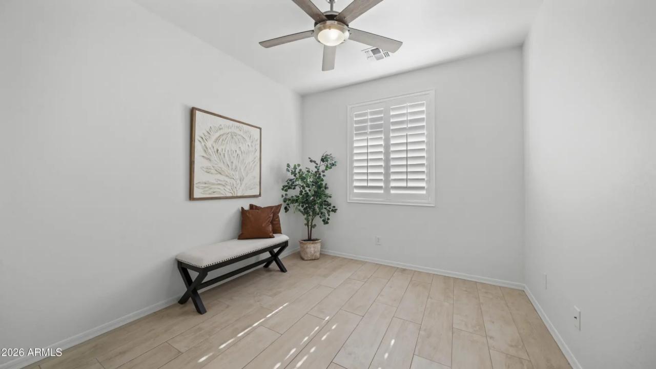 Real Estate Picture 30