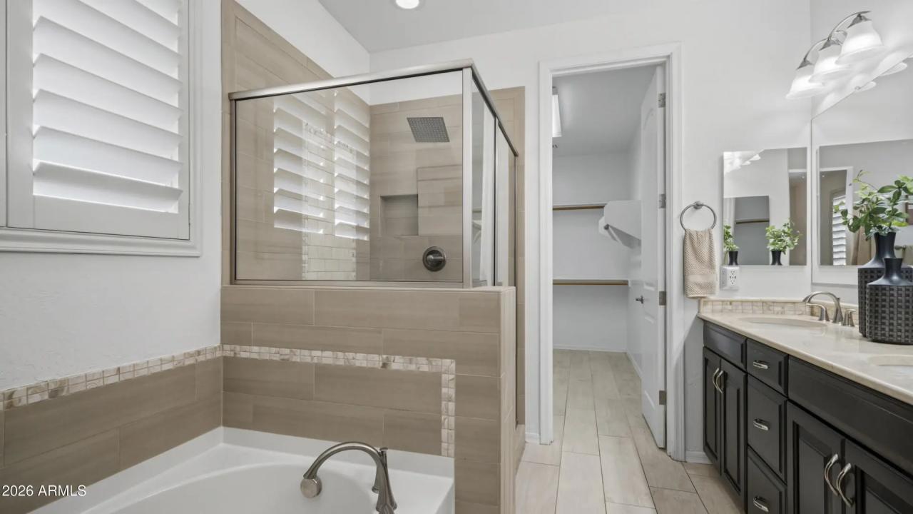 Real Estate Picture 32