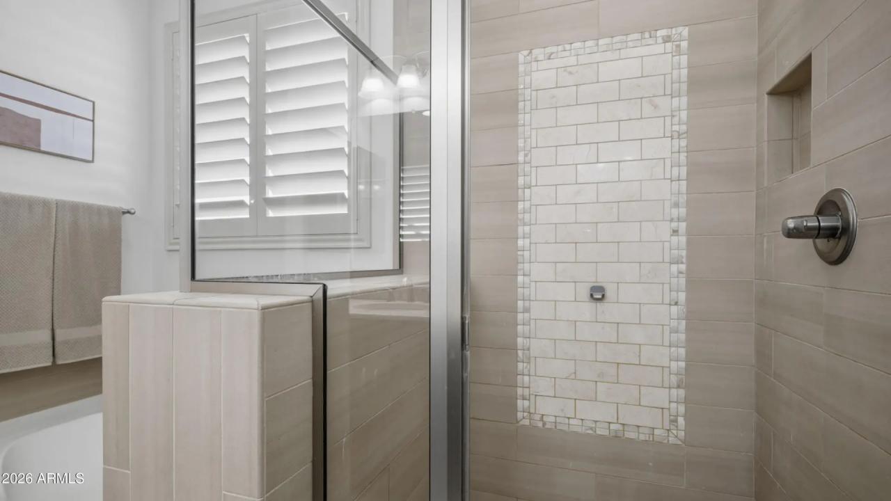 Real Estate Picture 34
