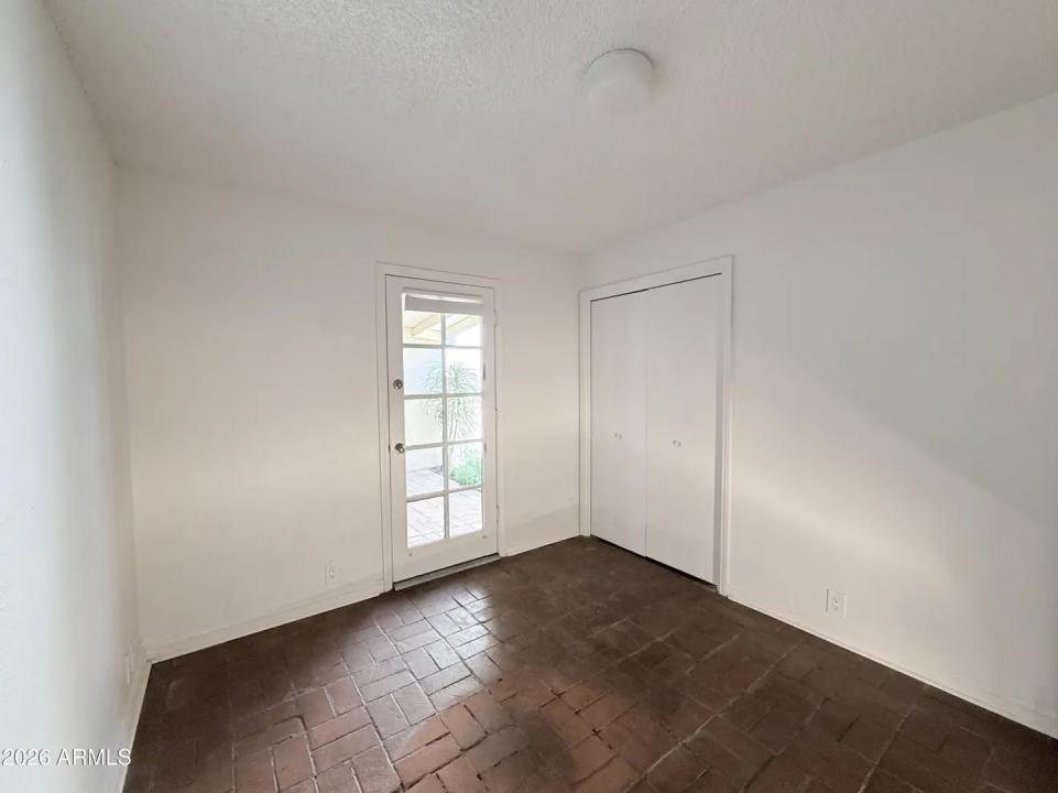 Real Estate Picture 11