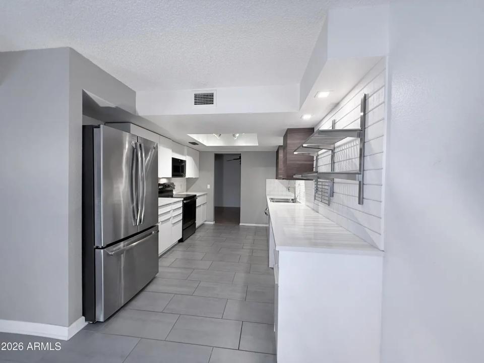 Real Estate Picture 29