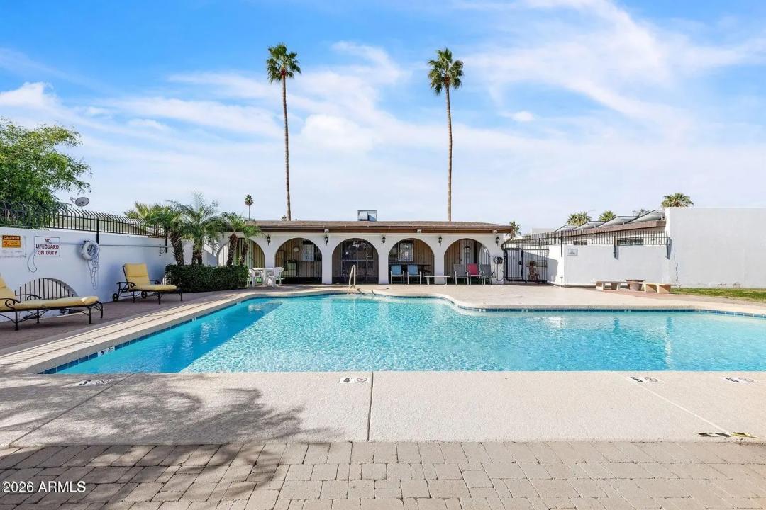 Real Estate Picture 24