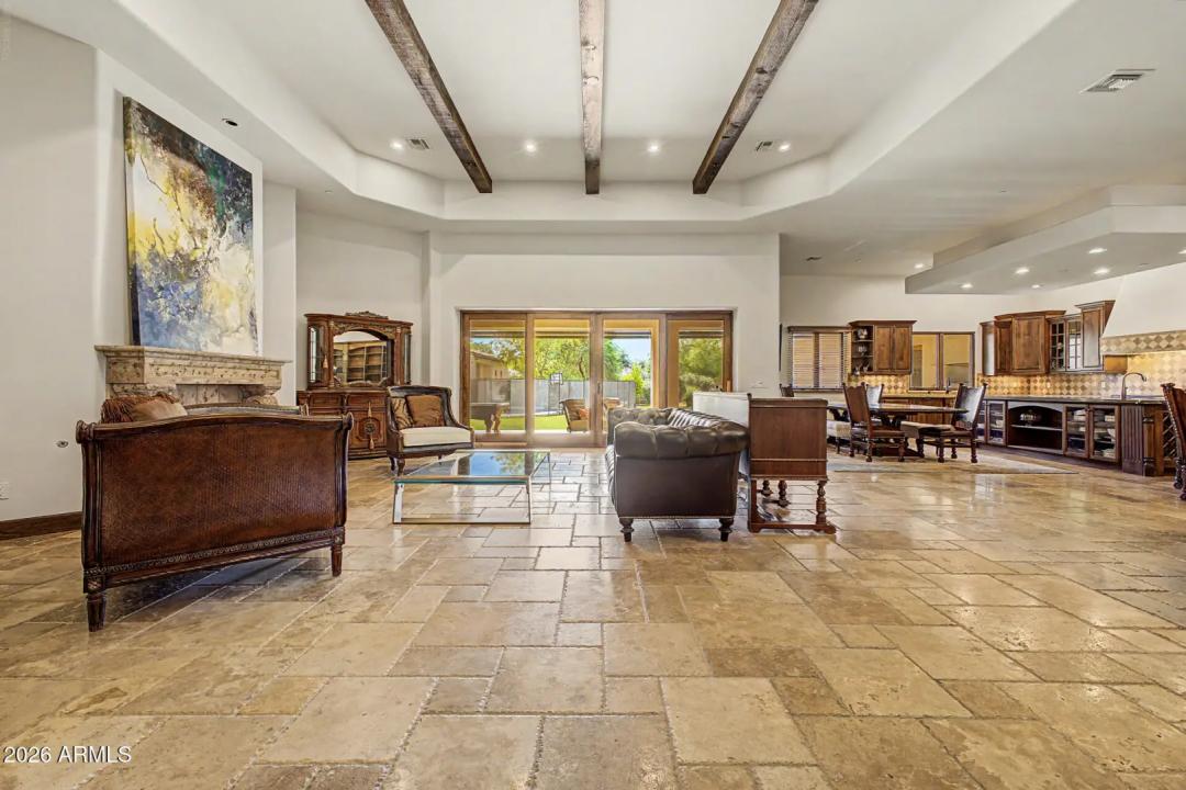 Real Estate Picture 3