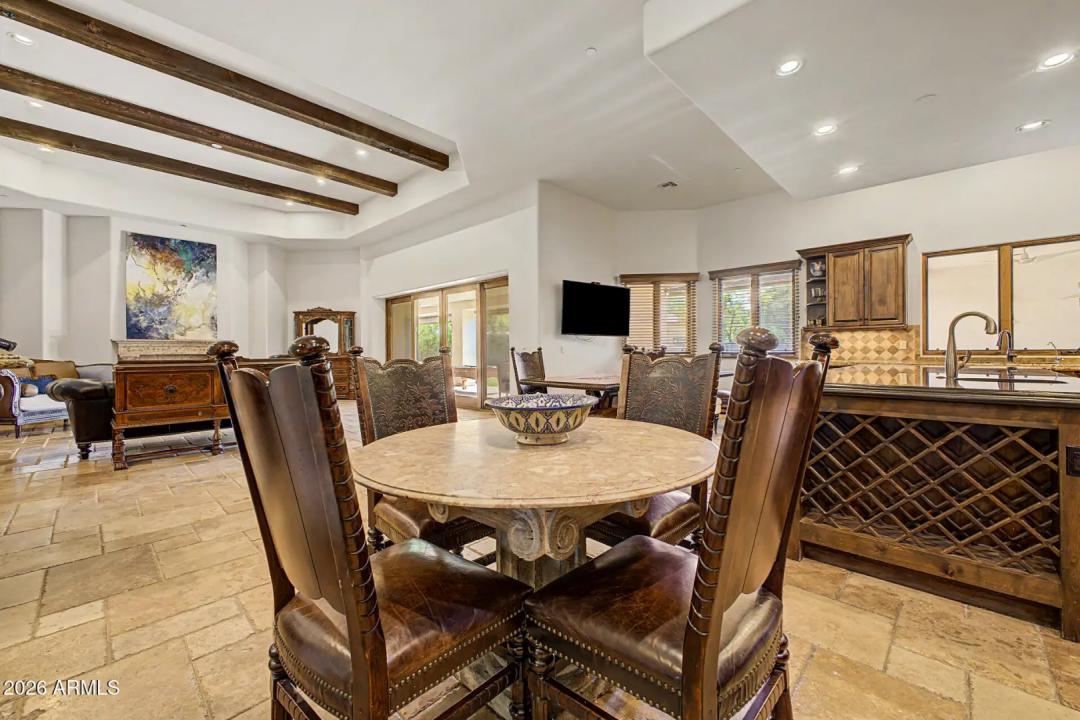 Real Estate Picture 7