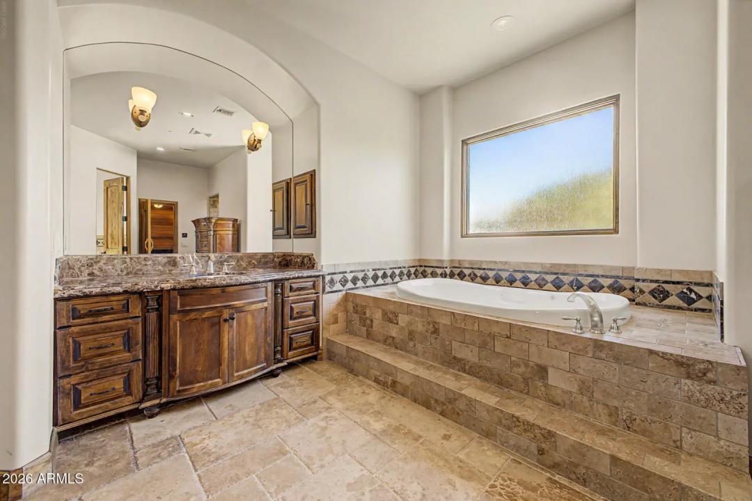 Real Estate Picture 13