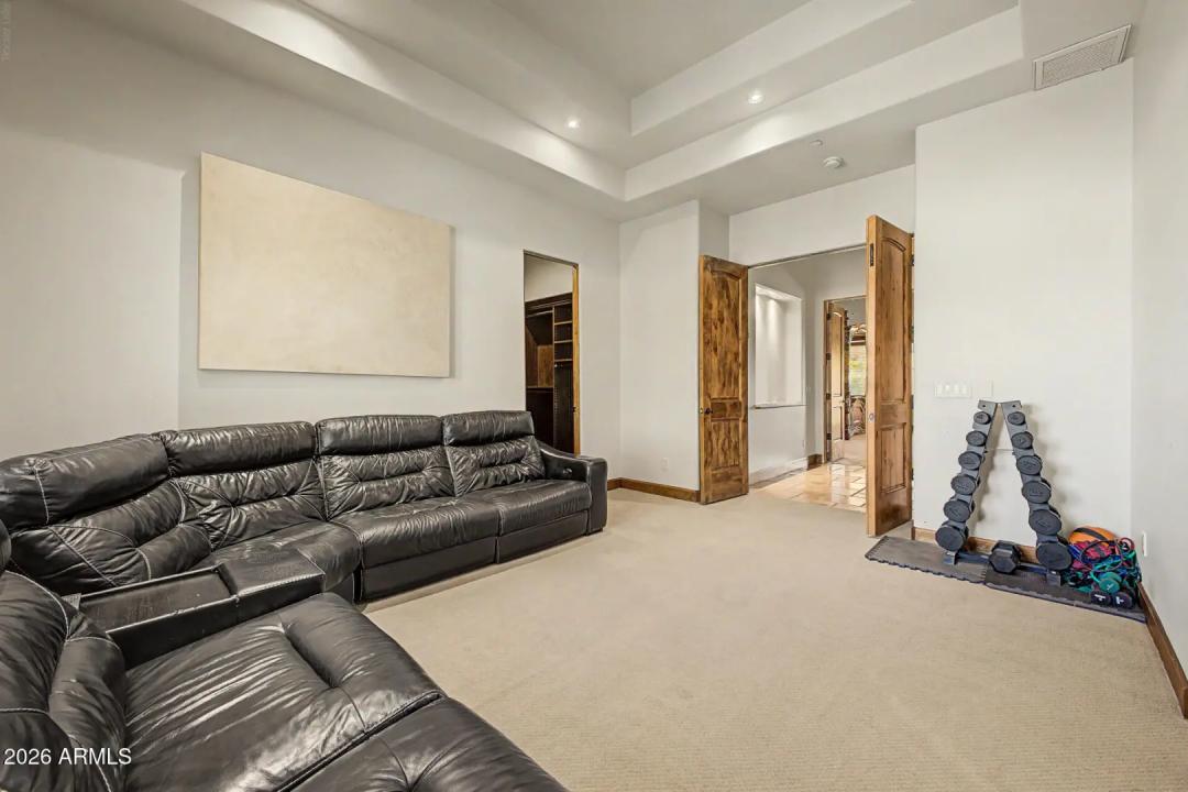 Real Estate Picture 16