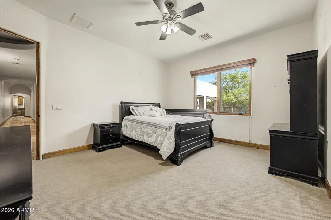 Real Estate Picture 18