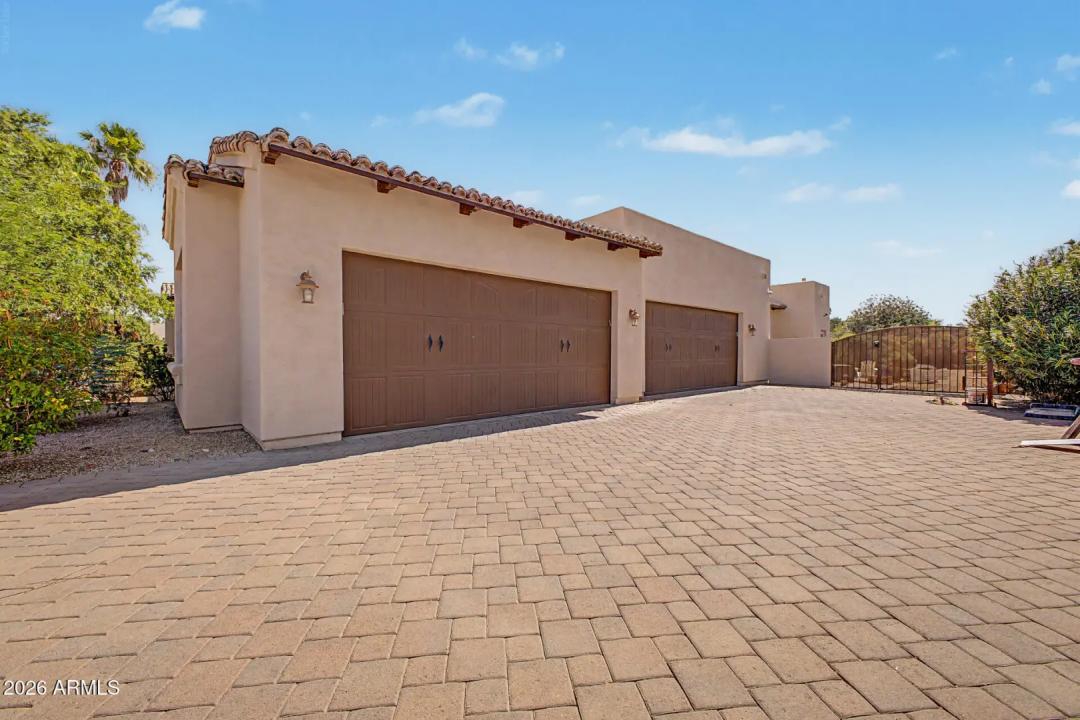 Real Estate Picture 32
