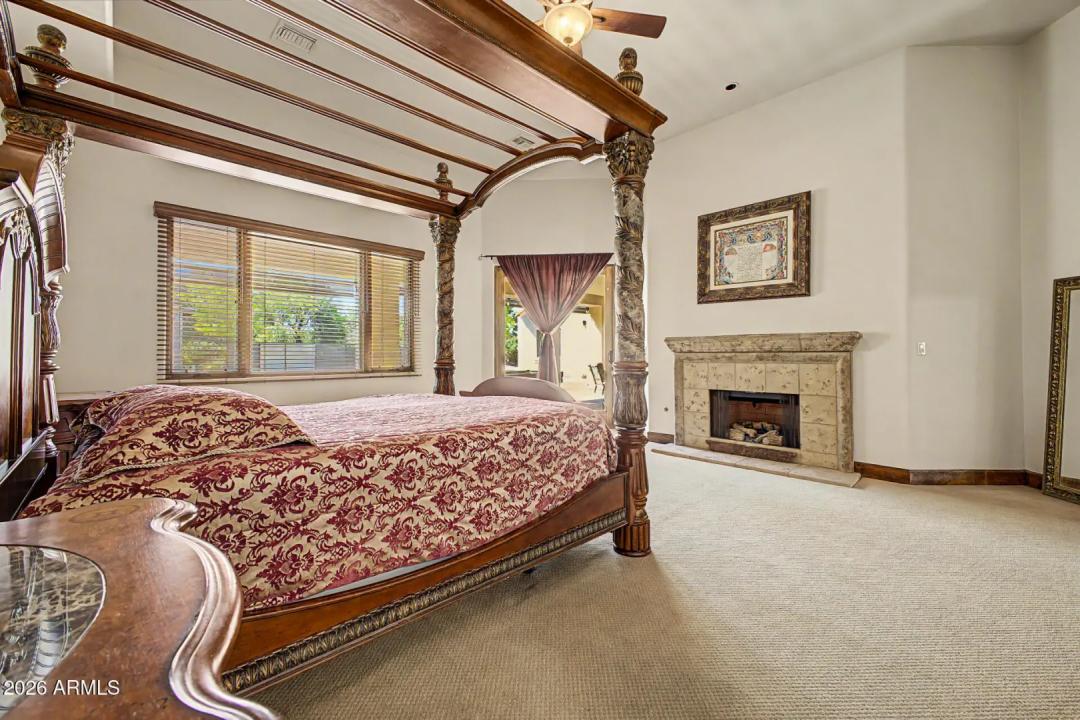 Real Estate Picture 12